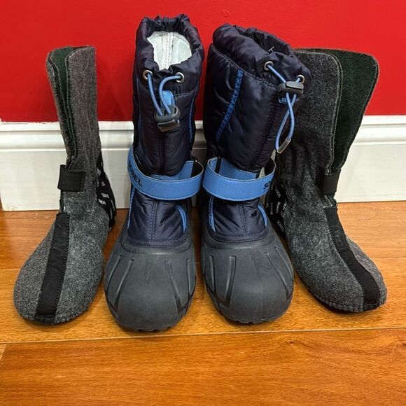 Sorel Flurry Snow Boots Youths Dark & Light Blue Grill Heatwave Shoes size 6 - Picture 1 of 10